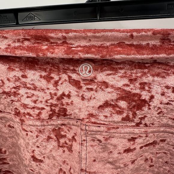 LULULEMON Crushed Velvet Wunder Under Tight Leggings in Pink // 4 - Picture 9 of 11